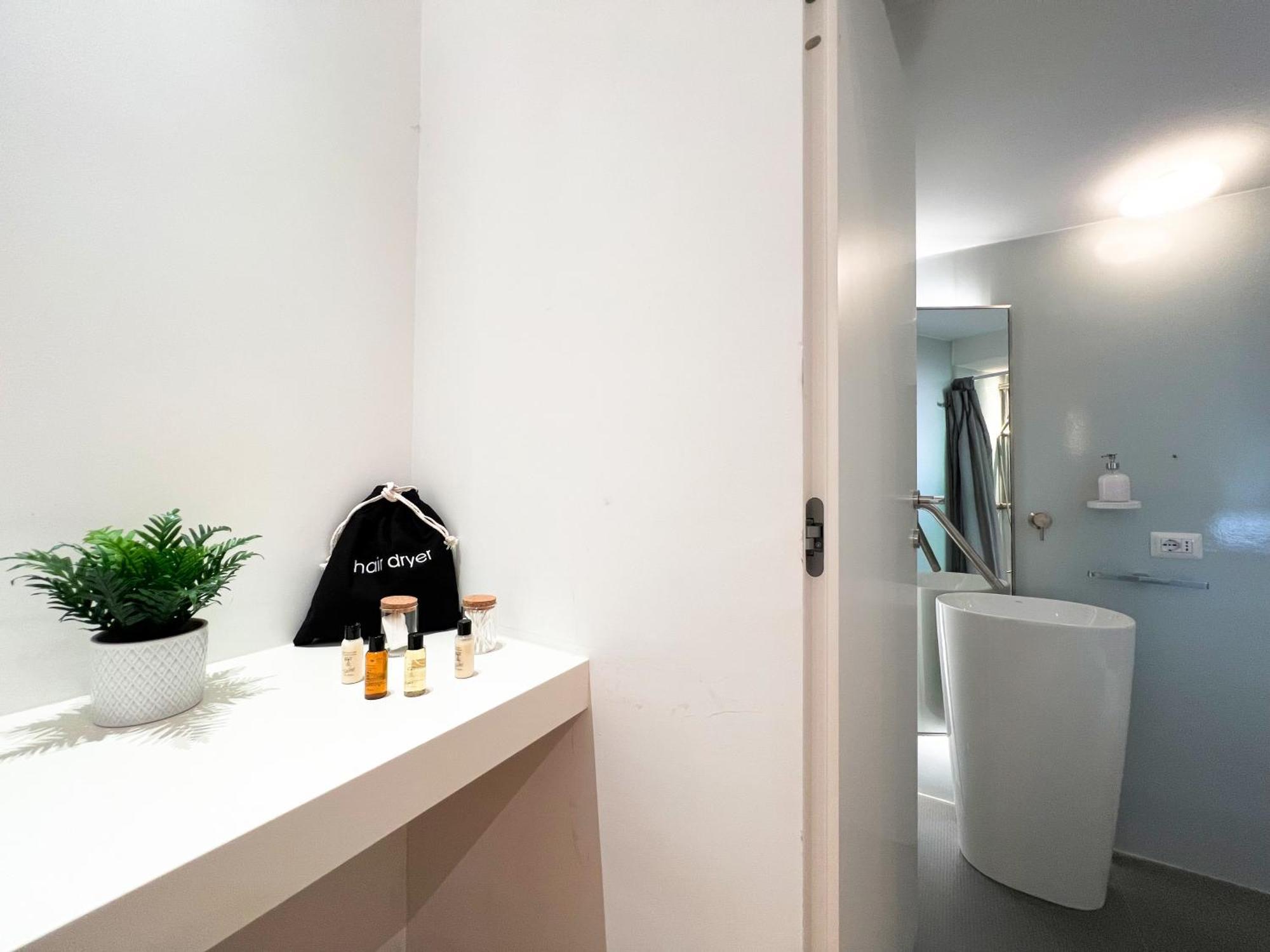 Luxury House & Secret Garden - Strategic Location, 100M To Metro B Apartman Róma Kültér fotó